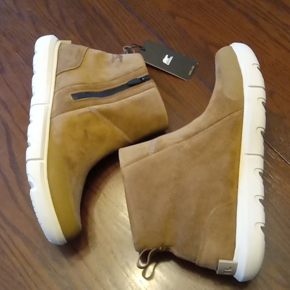 Sorel women's boots-NEW - Picture 3 of 5